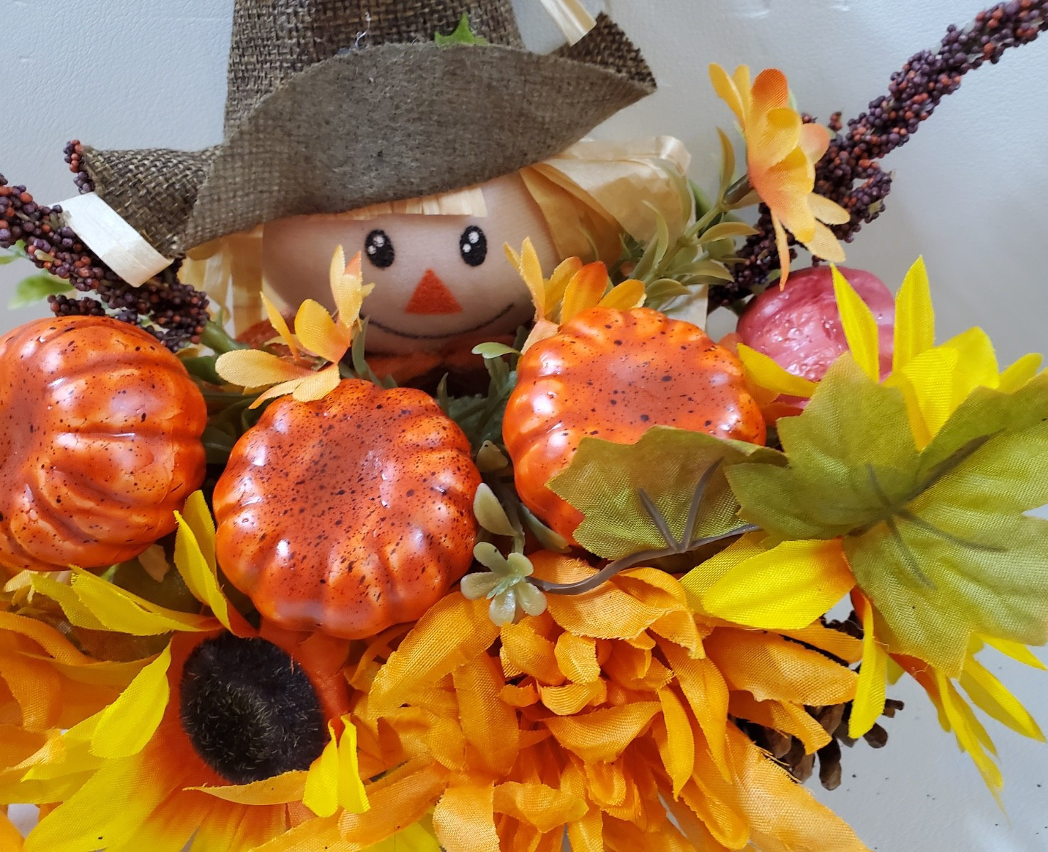 BEAUTIFUL ONE OF A KIND SCARECROW FALL CENTERPIECE FLORAL DECOR - NEW BEAUTIFUL ONE OF A KIND SCARECROW FALL CENTERPIECE FLORAL DECOR - NEW