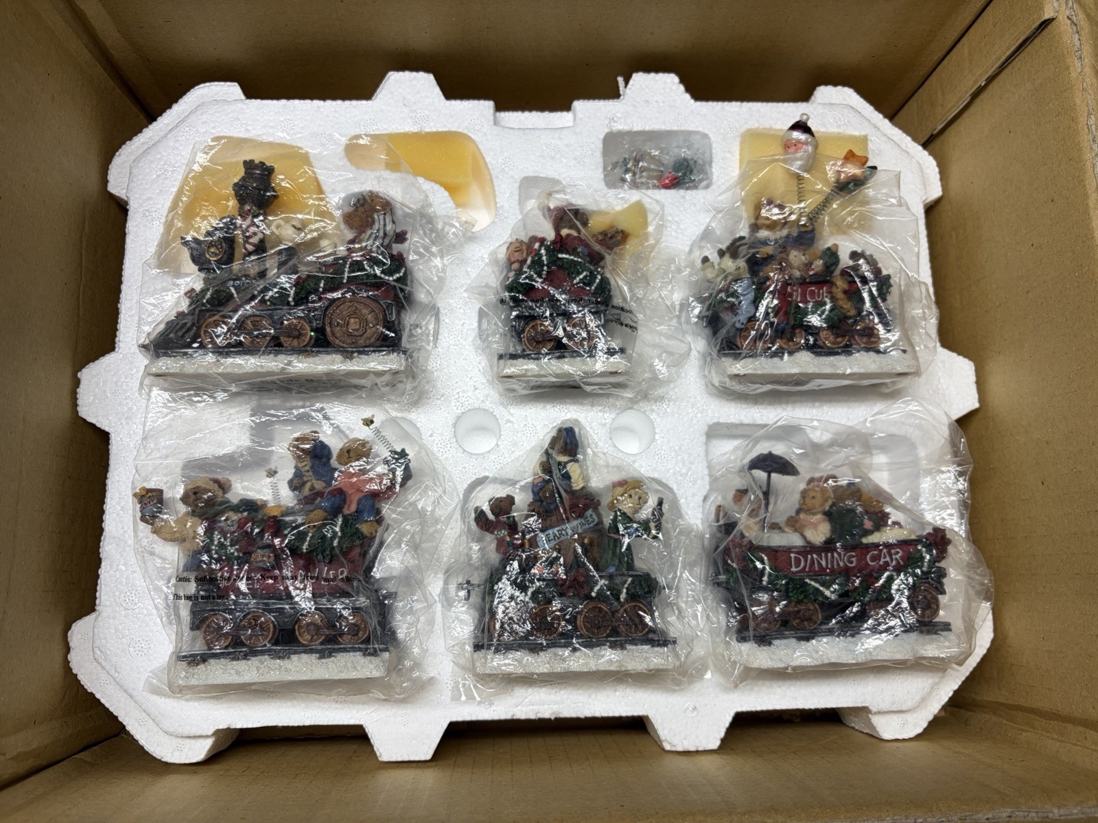 Danbury Mint 2001 Boyd’s Bear Christmas Train - BoydsXpress - Complete - Read Danbury Mint 2001 Boyd’s Bear Christmas Train - BoydsXpress - Complete - Read