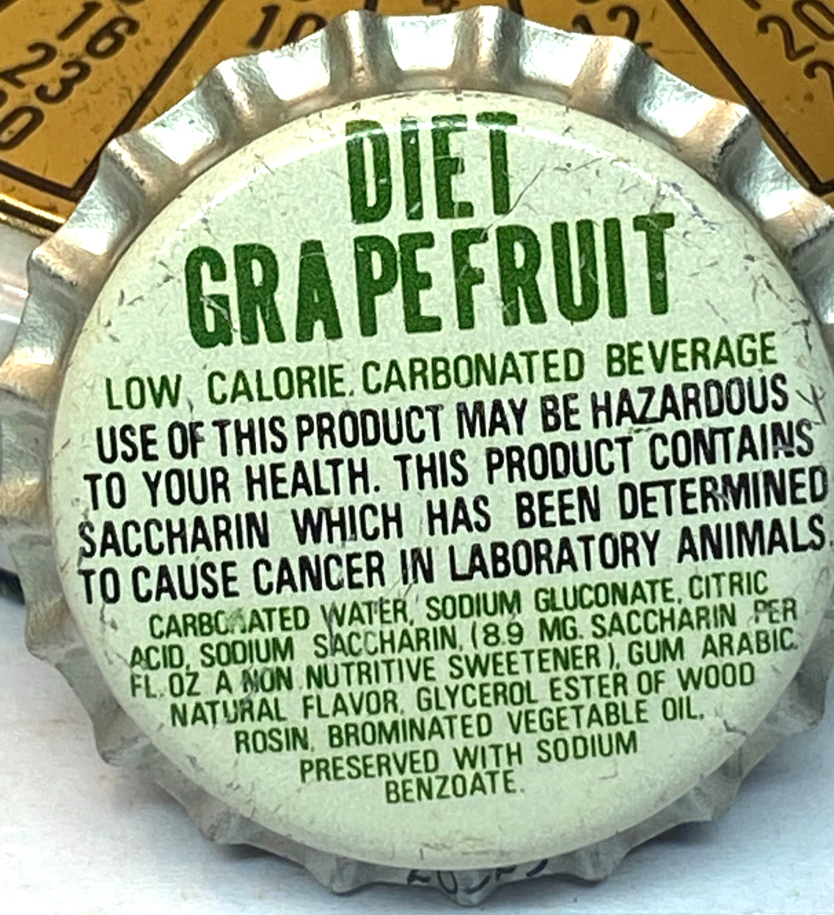 FREE SHIPPING Vintage DIET GRAPEFRUIT Bottle CAP New Unused Plastic Lined Steel