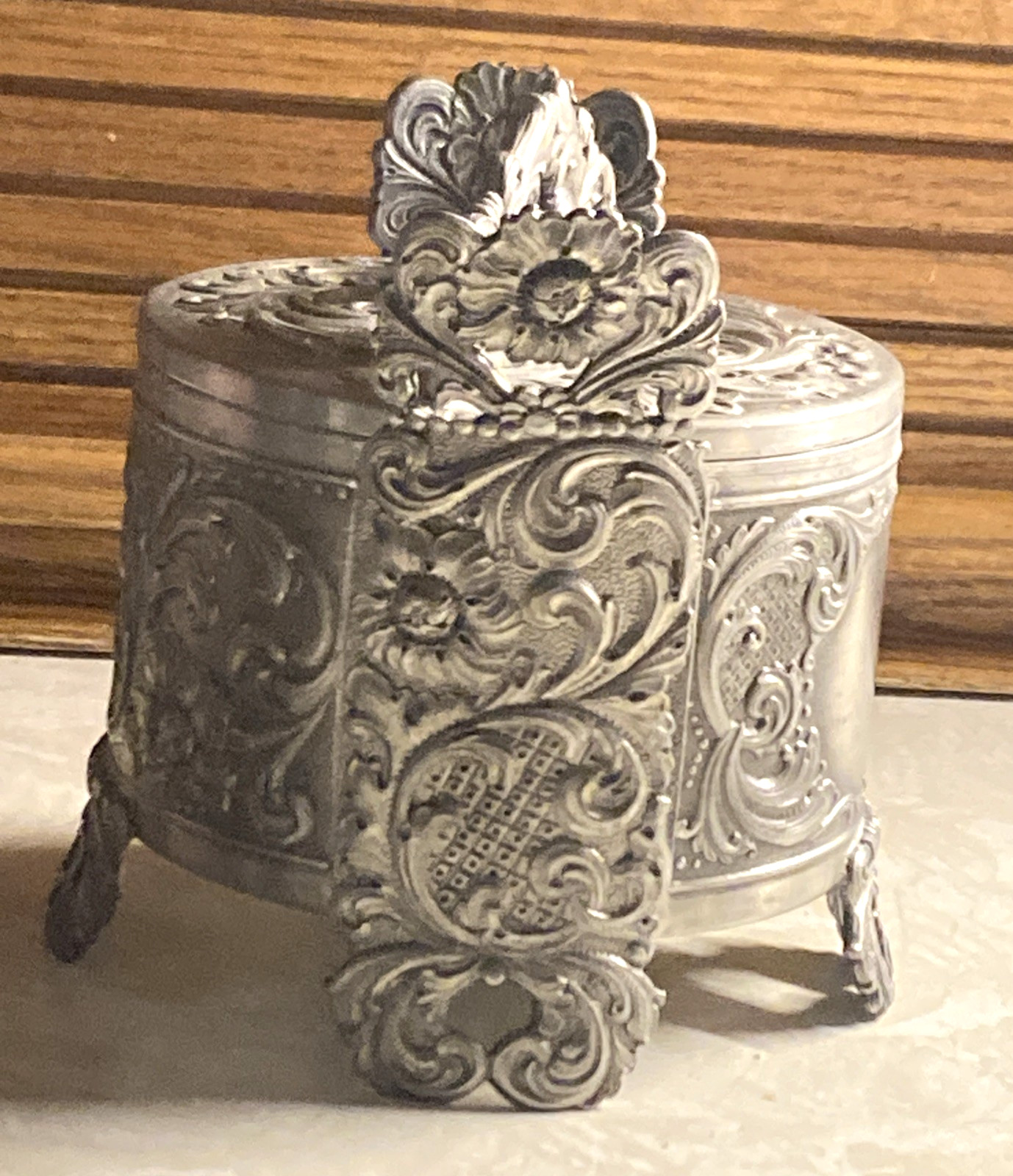 Fabulous VTG. Norwegian Acanthus Rosemal Design Eik Pewter Tine with Glass Liner