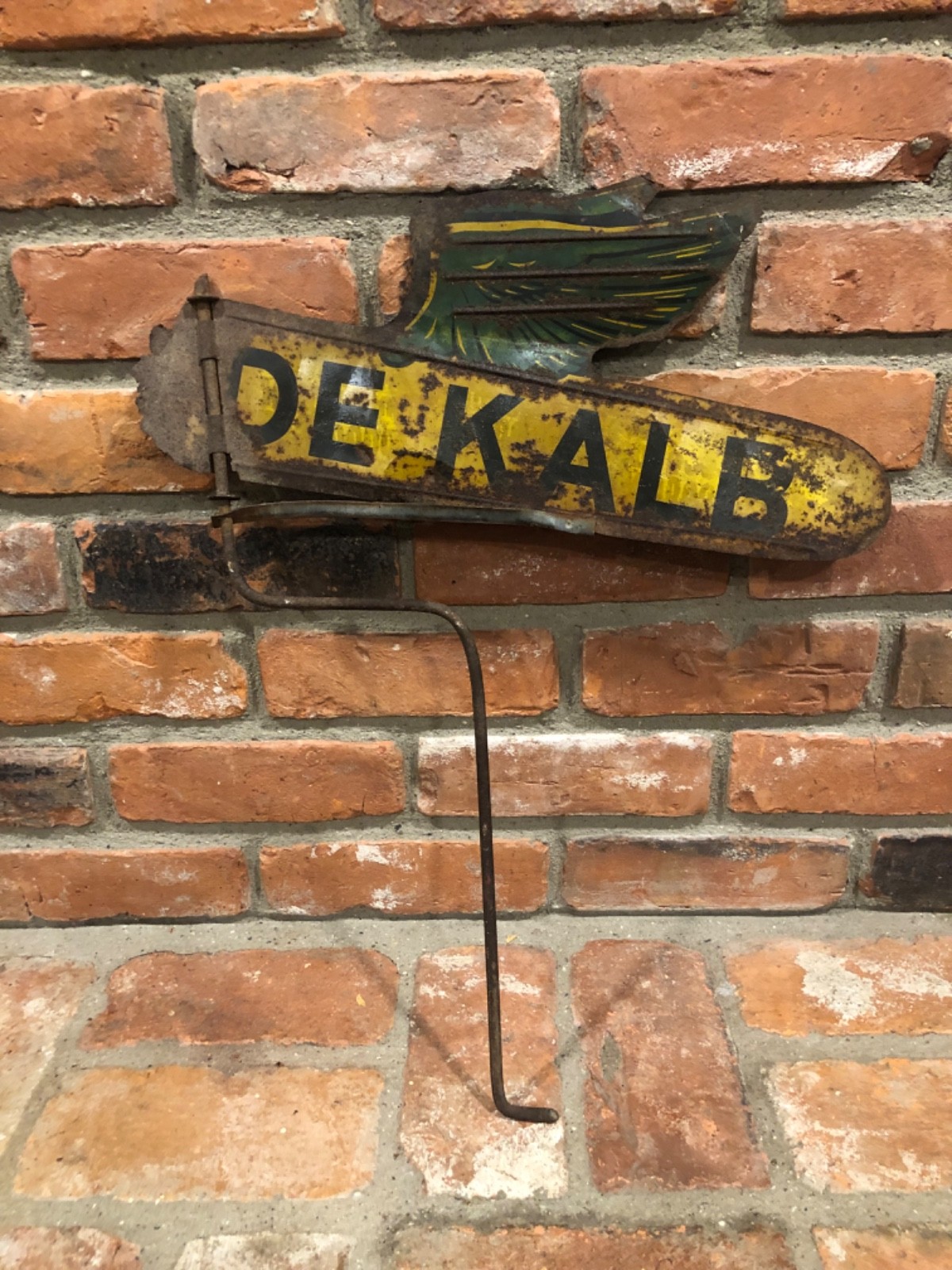 Vintage Antique Dekalb Metal Flying Spinner Weathervane Advertising Farm Sign Vintage Antique Dekalb Metal Flying Spinner Weathervane Advertising Farm Sign
