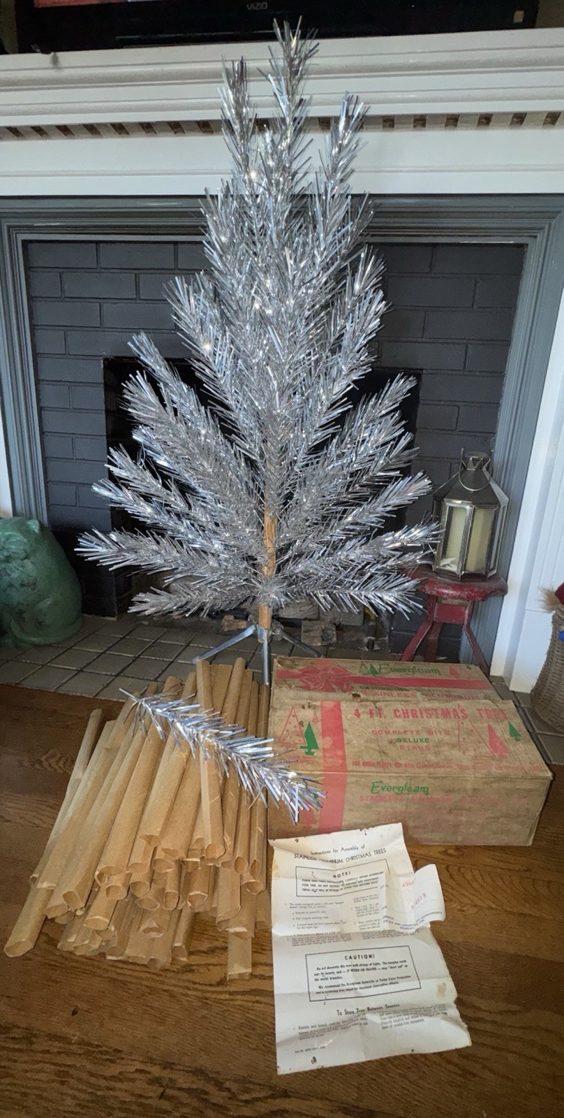 Evergleam Aluminum Christmas Tree 4ft 59 Branches w/papers Vintage Original Box