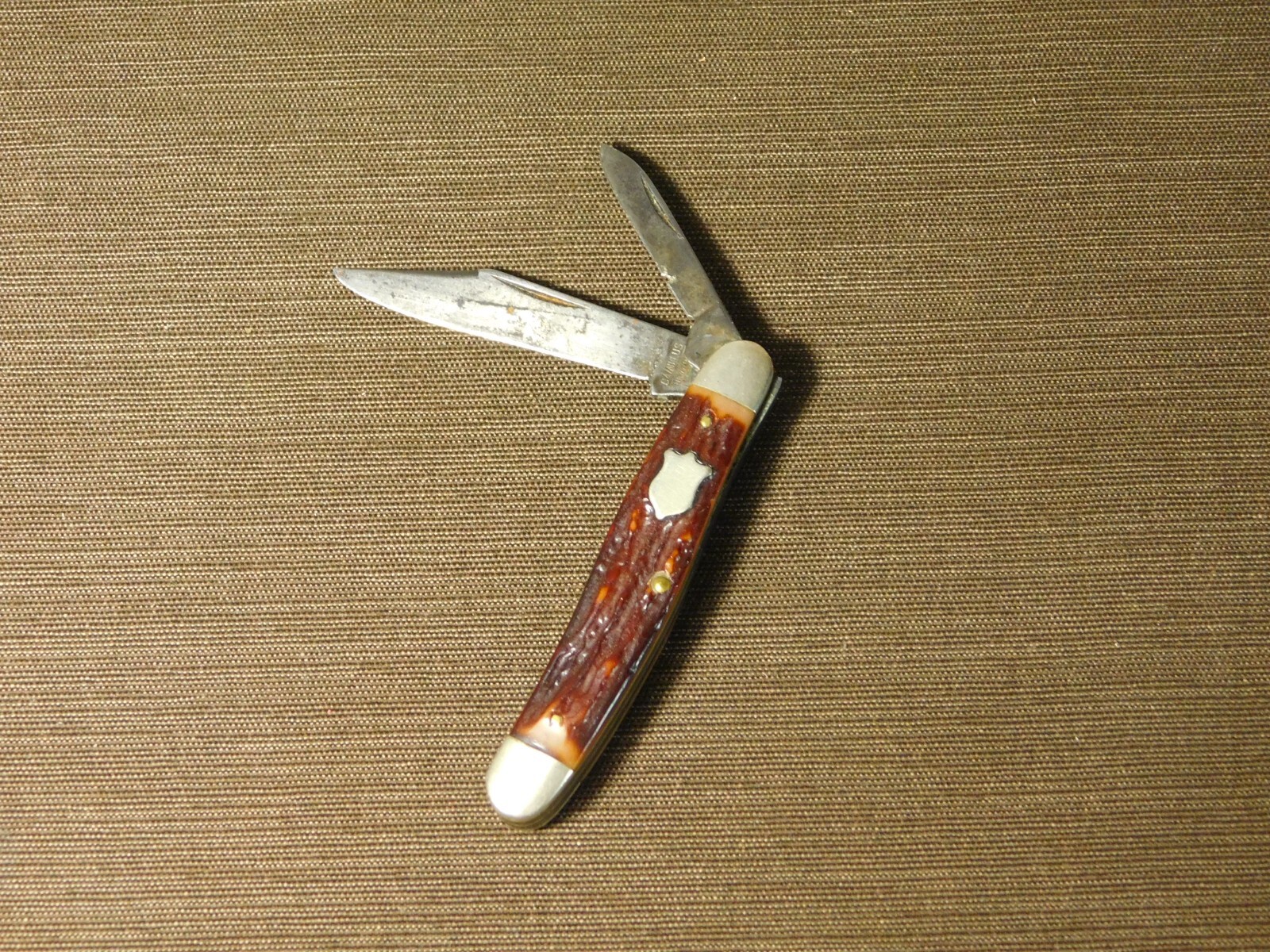 VINTAGE  CAMPING HIKING  CAMILLUS NEW YORK FOLDING POCKET KNIFE