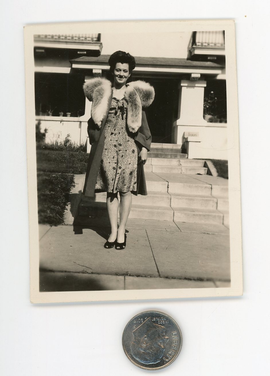 Vintage 1940's photo / Pretty Young Woman Wearing Strange Double FOX FUR Stoles
