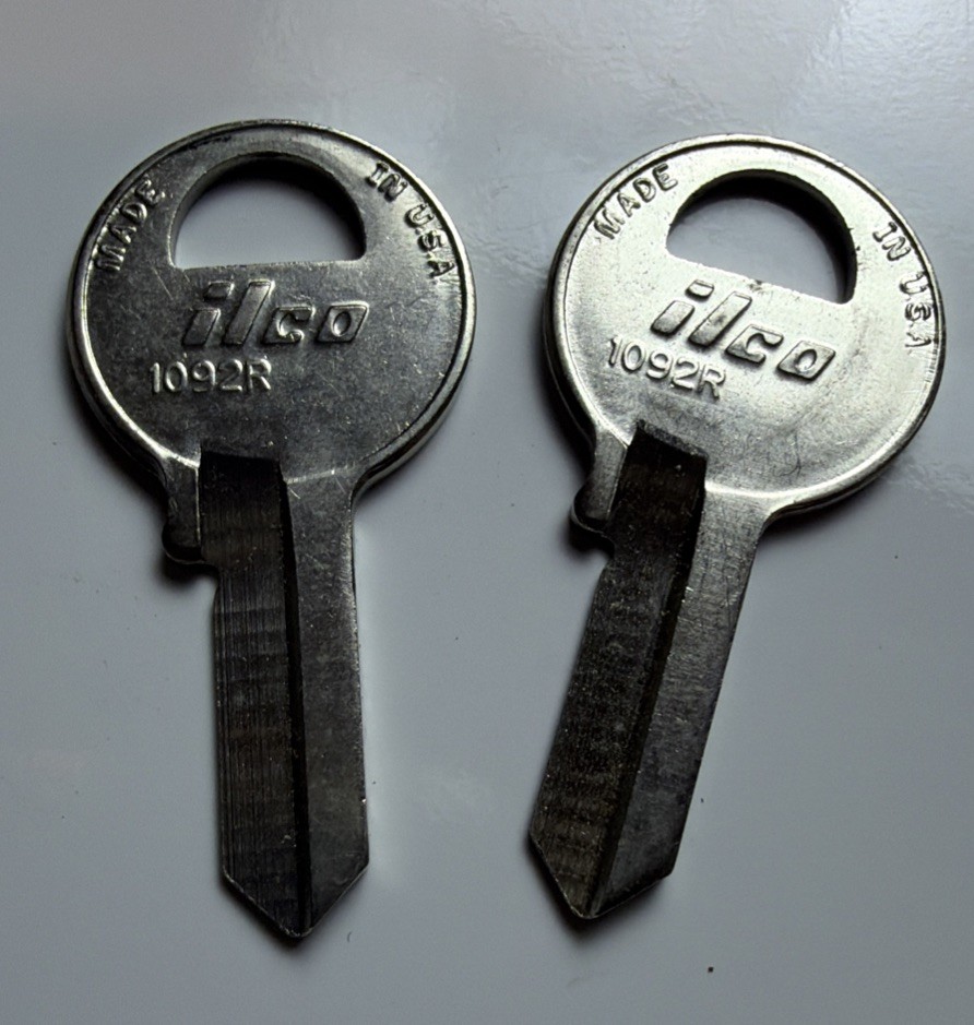2x Ilco 1092R Uncut Key Blanks Padlock Locksmith Replacement Key Pair