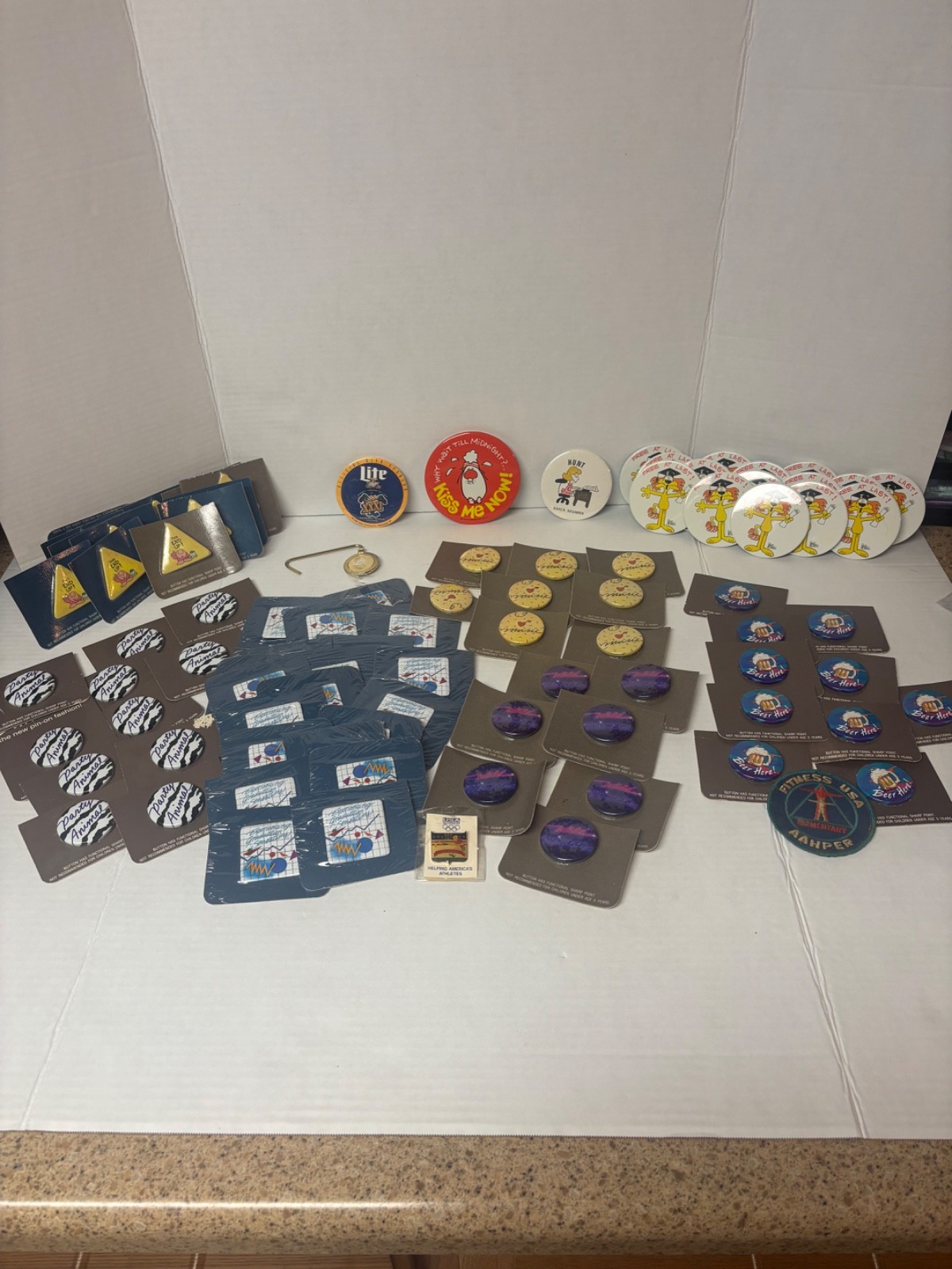 Vtg 1980s 1990s Pinback Button Lot NOS 1992 Olympic Field Hockey Pin Ziggy 75+ P
