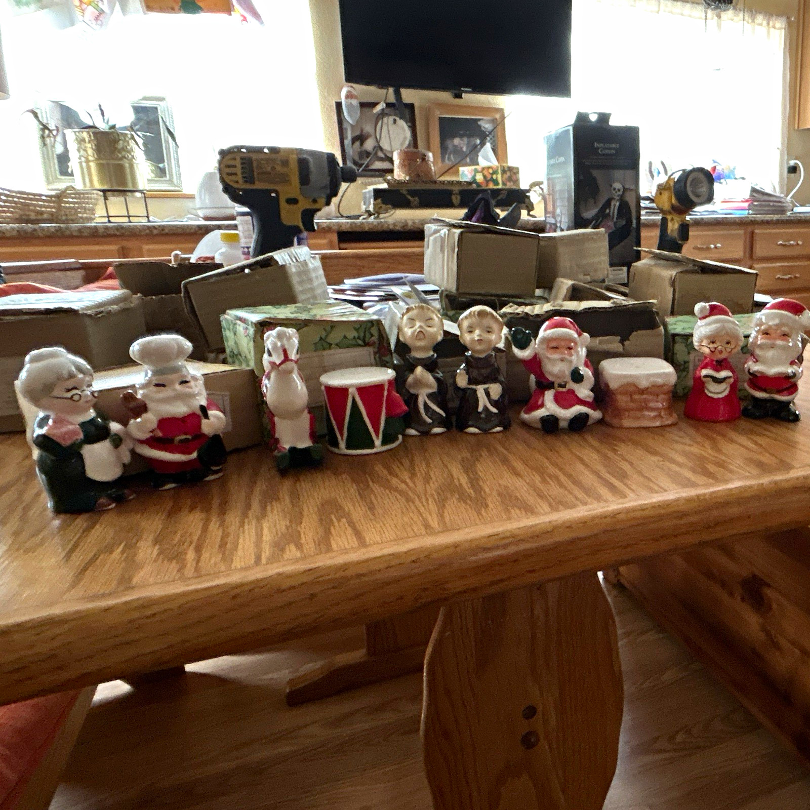 5 Sets Norcrest/Lefton Christmas S&P shakers X-500, 2246, H-208, X-494, XYU5999 5 Sets Norcrest/Lefton Christmas S&P shakers X-500, 2246, H-208, X-494, XYU5999