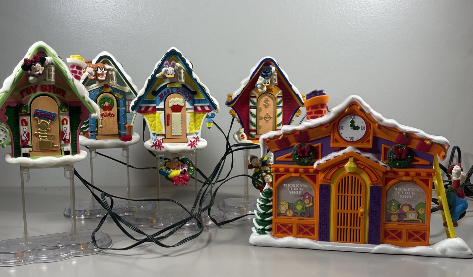 Vintage Mr. Christmas Mickey\'s Clock Shop Disney Village 1993 WORKS 🎄