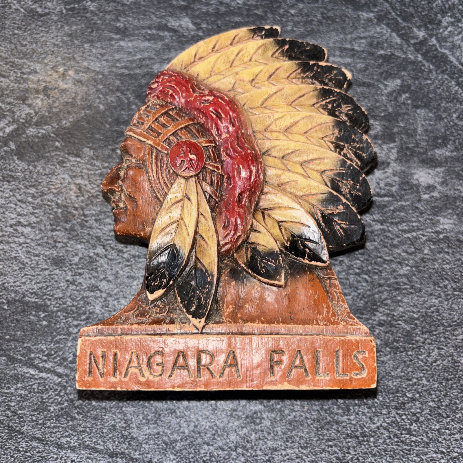 Vintage Niagara Falls Souvenir Figurine w/ Indian Chief Resin Figural LOC T