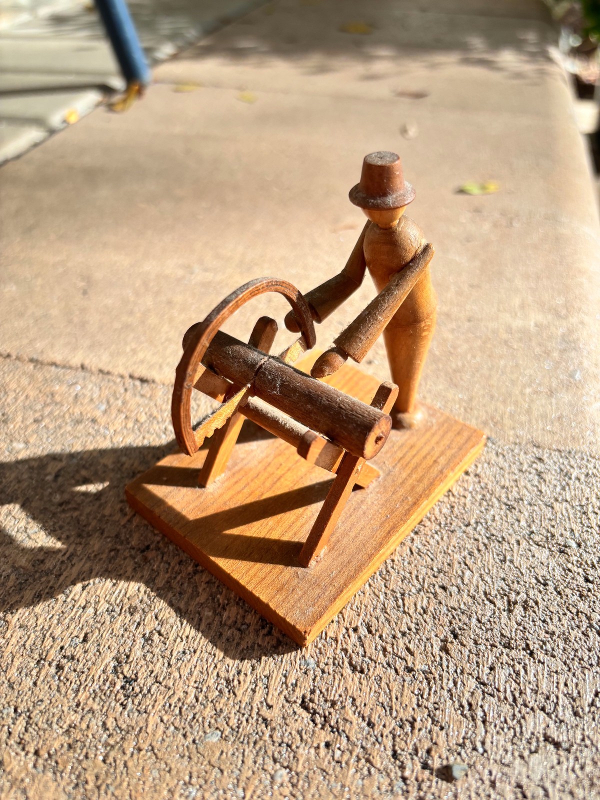Polish Sculpture Art - The Log Cutter Borowik Byliniak Mid-Century Folk Art Rare