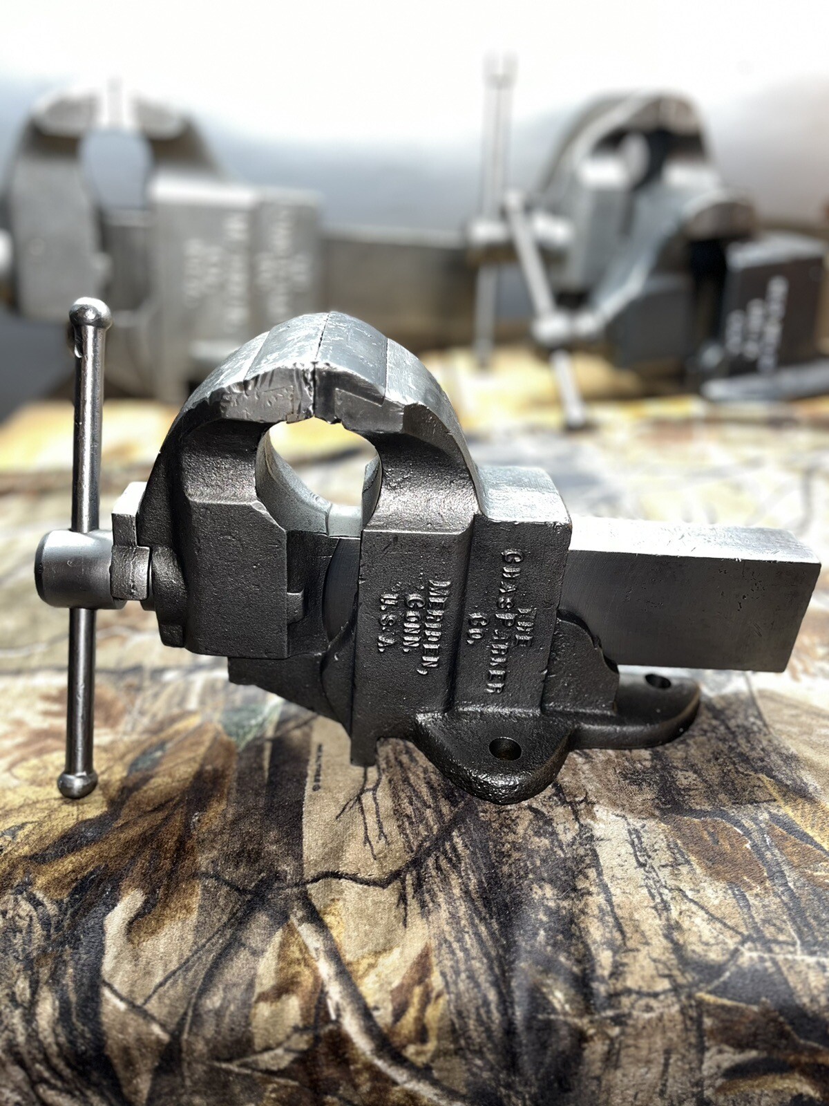 Vintage Chas. Parker No. 953-1/2 Bench Vise Good Condition Vintage Chas. Parker No. 953-1/2 Bench Vise Good Condition