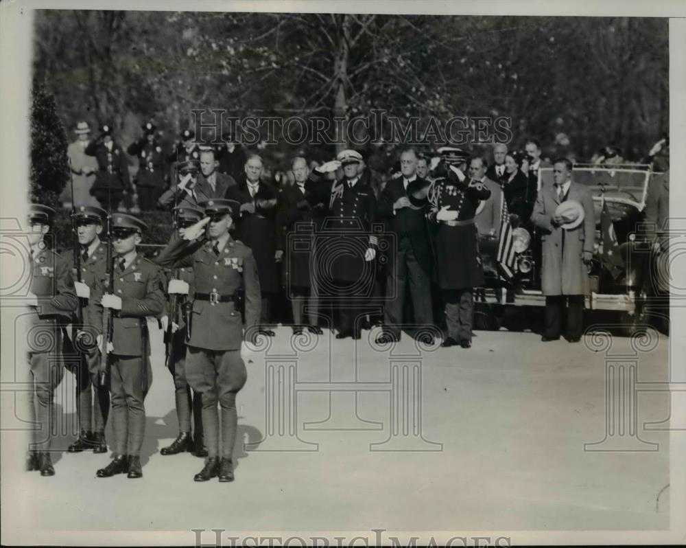 1934 Press Photo President Roosevelt and group of notables at Arlington Cemetery 1934 Press Photo President Roosevelt and group of notables at Arlington Cemetery