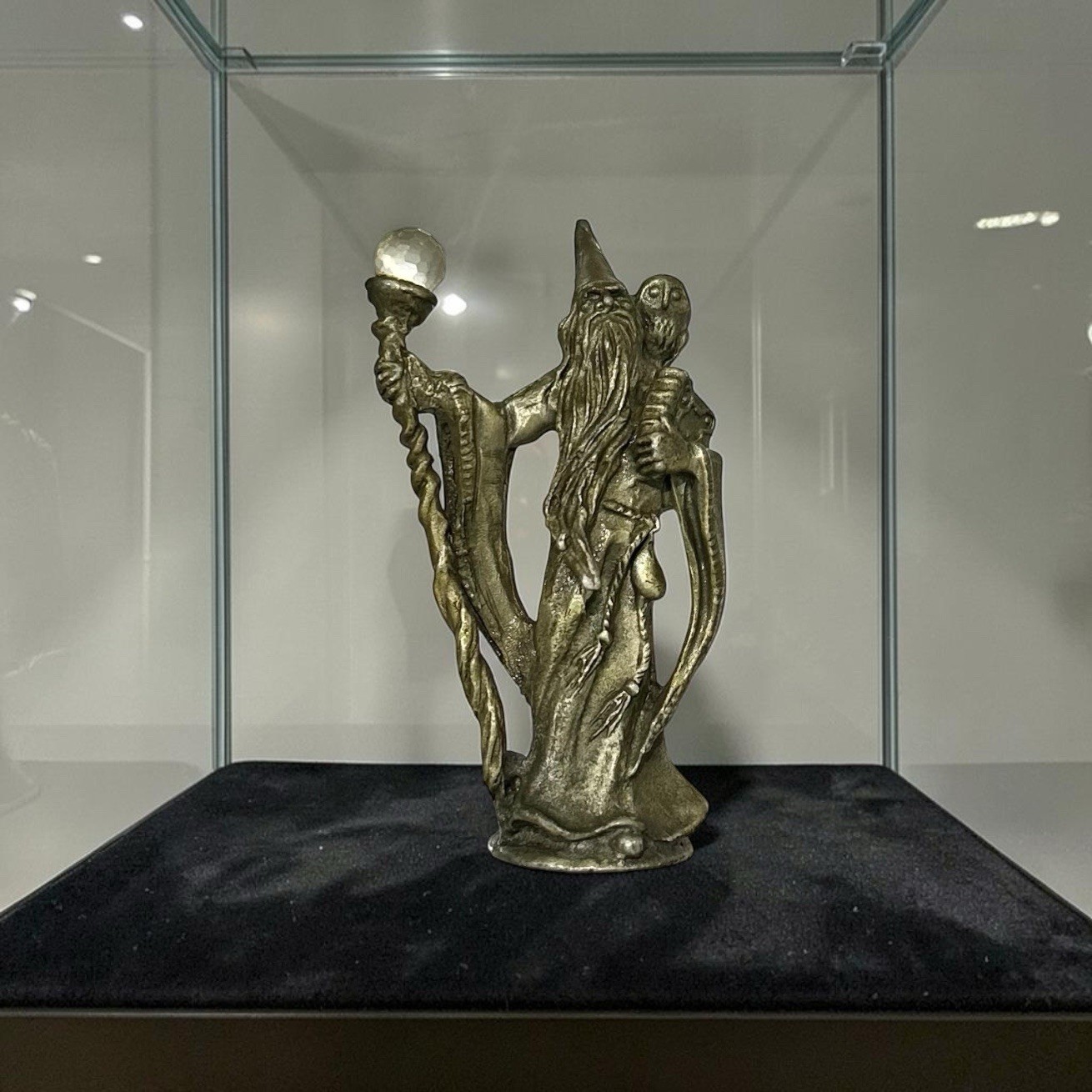 Vintage 1988 Gallo Pewter Wizard Figurine with Crystal Ball