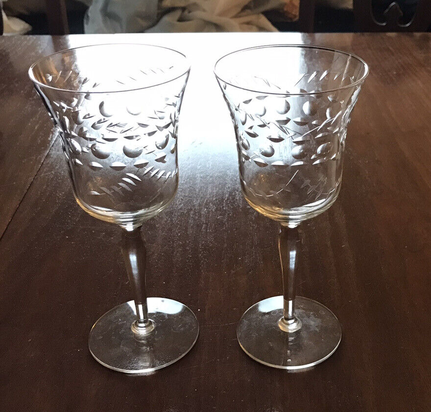 VTG GEOMETRIC CUT WINE / WATER GOBLETS (2) SMOOTH STEMS DOTS OVALS DASHES EUC