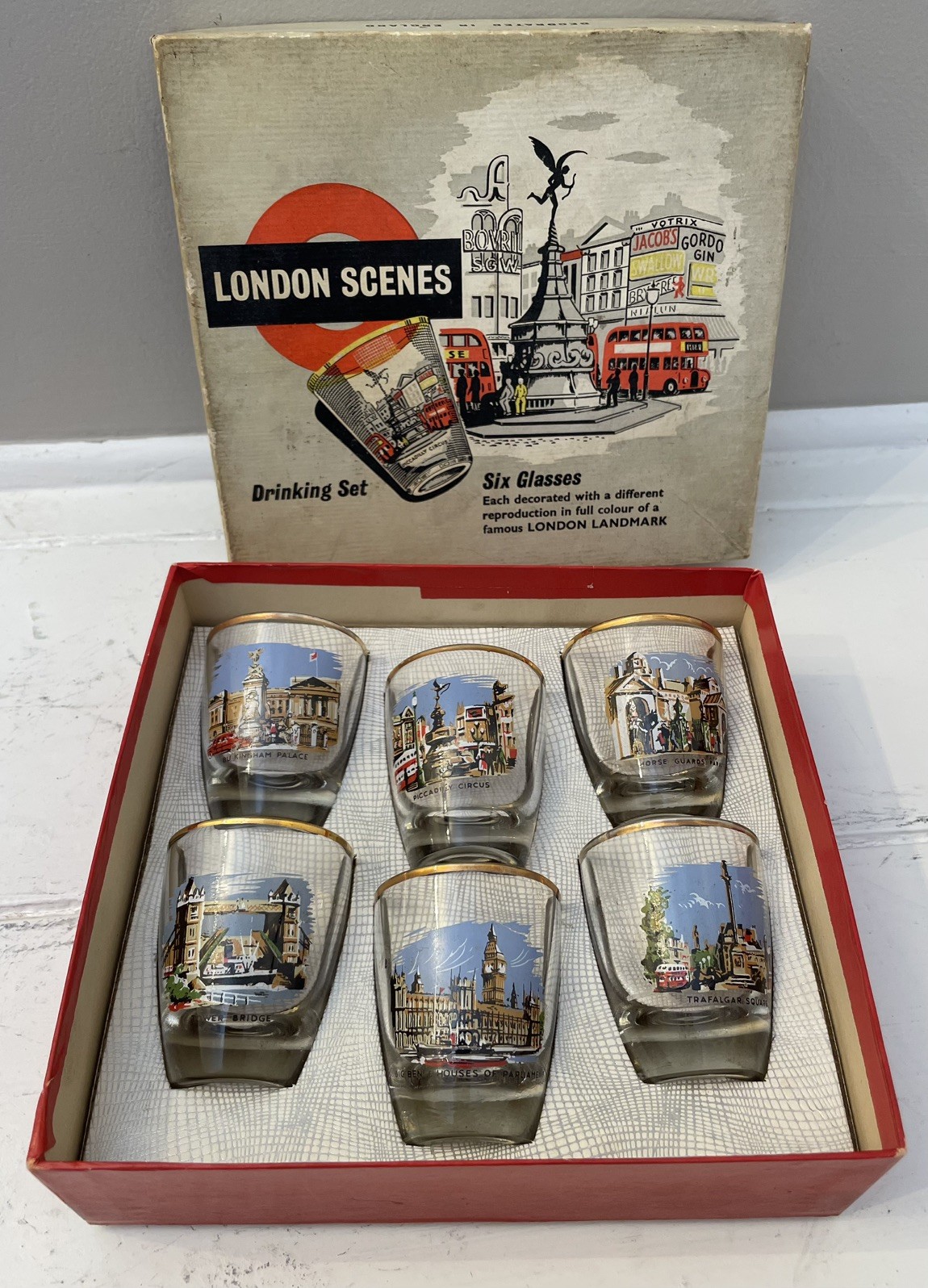 VINTAGE MID-CENTURY SHOT GLASSES - LONDON SCENES 1950\'s - IN PRESENTATION BOX