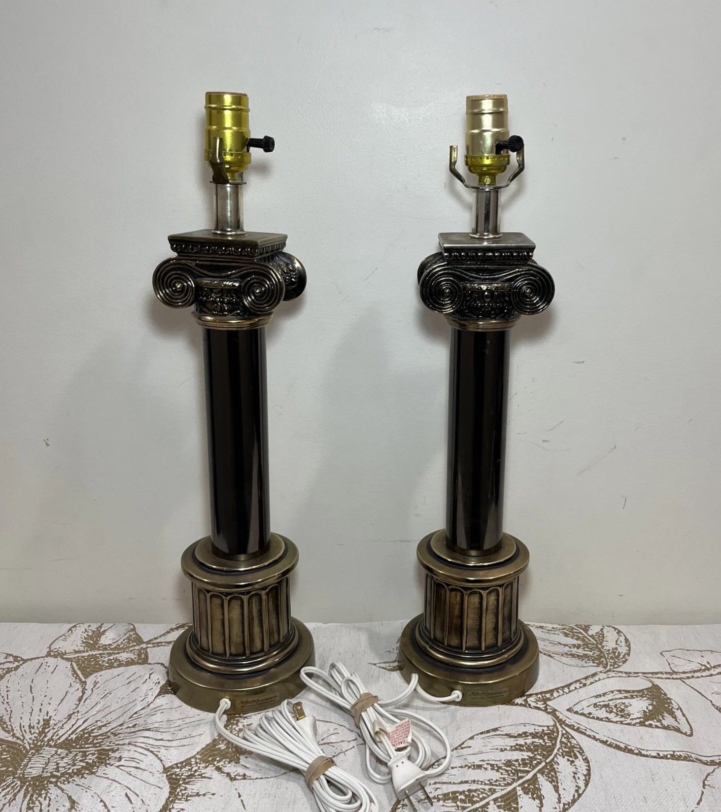 Vtg Anthony’s Art Design Ltd Made In Canada Column Corinthian Brass Lamp 20”