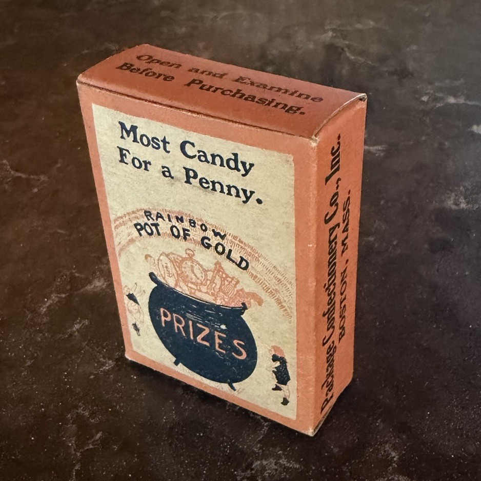 Vtg. 1920\'s POT OF GOLD Penny Candy Prize Box Package Confectionery Boston MASS Vtg. 1920\'s POT OF GOLD Penny Candy Prize Box Package Confectionery Boston MASS