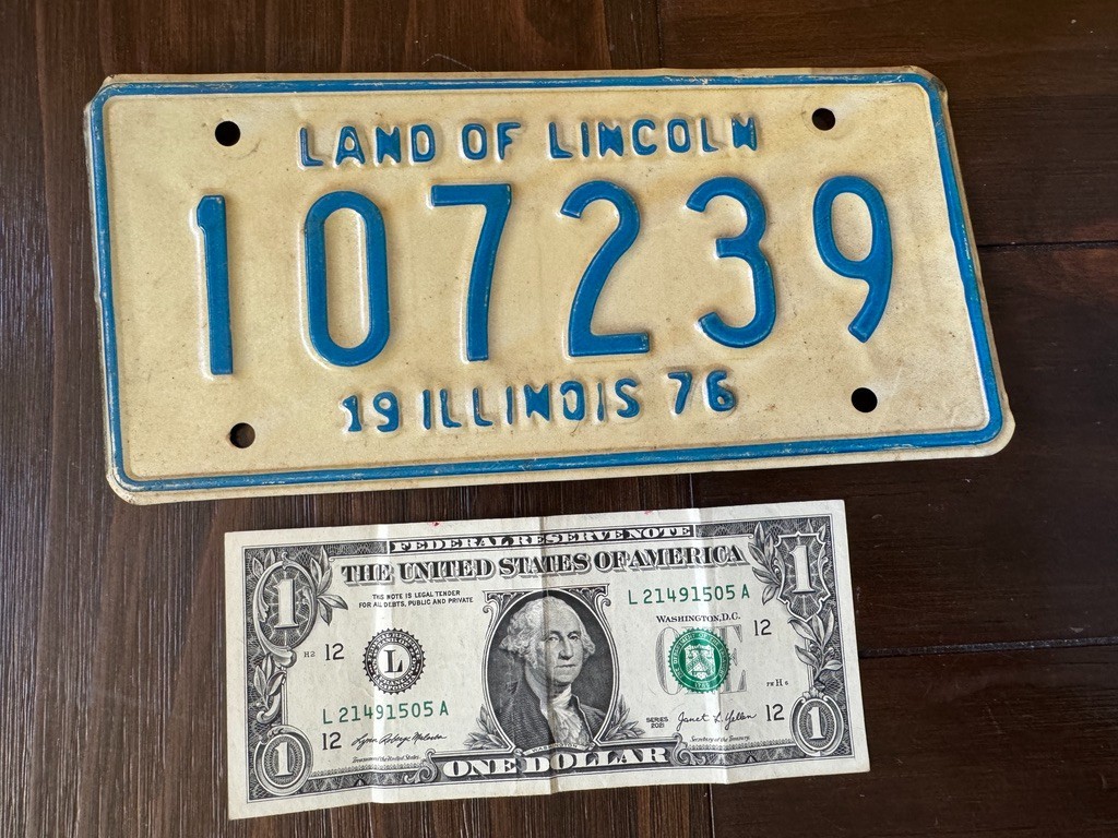 Vintage Illinois IL Land of Lincoln 1976 Motorcycle License Plate 107239