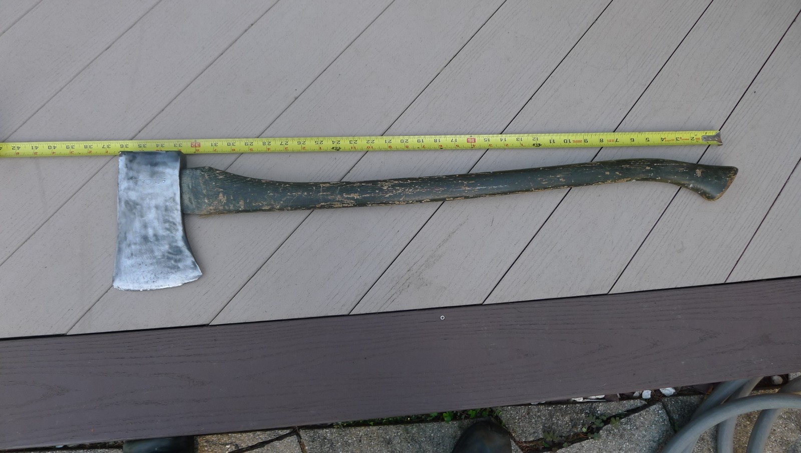 VTG TRUE TEMPER FELLING AXE, 5 LB. 1 OZ, 36 VTG TRUE TEMPER FELLING AXE, 5 LB. 1 OZ, 36