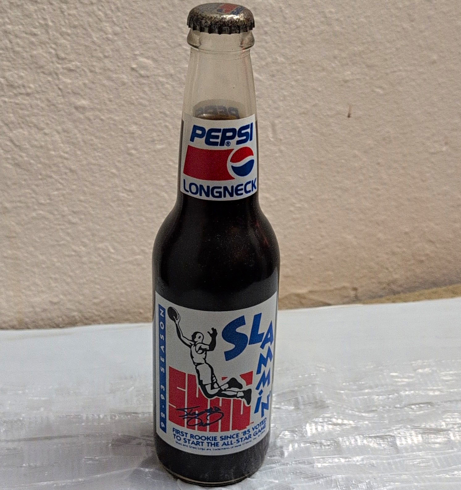 1993 SHAQ ATTAQ PAQ Shaquille O'Neal 1 Pepsi 12 Oz Longneck Bottle Chillin’ 1993 SHAQ ATTAQ PAQ Shaquille O'Neal 1 Pepsi 12 Oz Longneck Bottle Chillin’