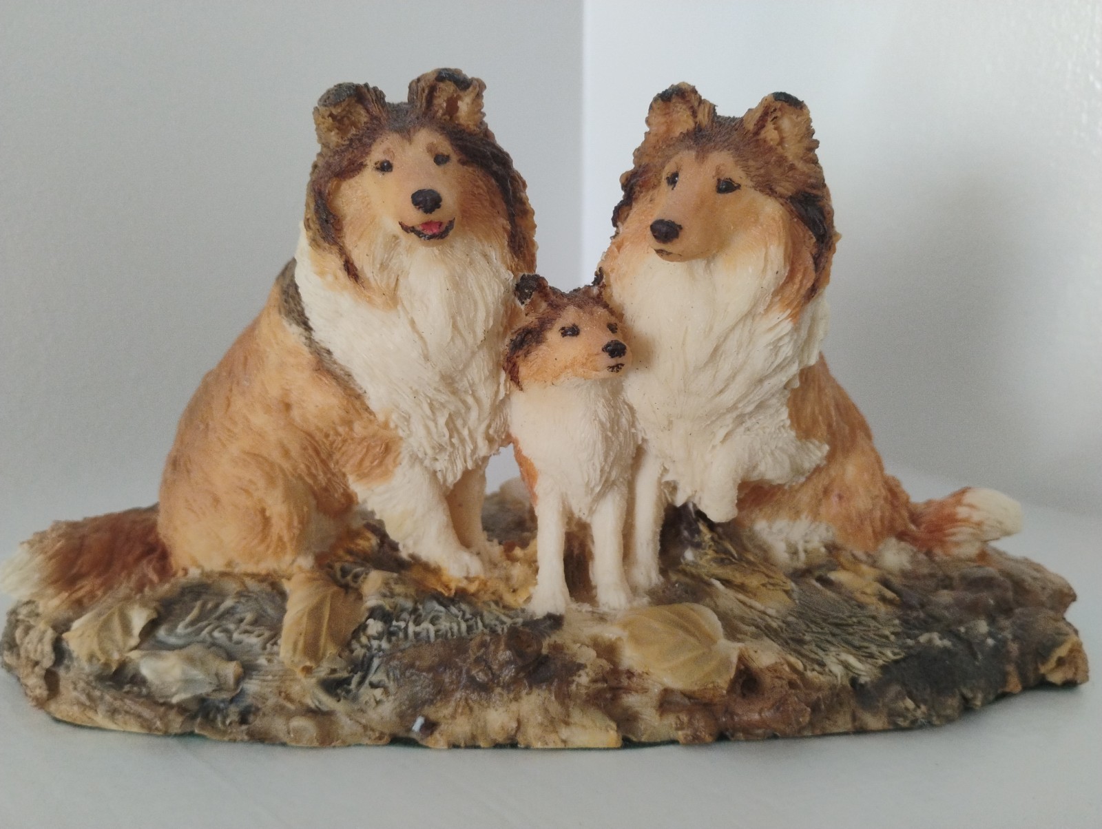 Resin Collie Family Figurine By Sculptor/Artist Victor Griffiths Of Wales Resin Collie Family Figurine By Sculptor/Artist Victor Griffiths Of Wales