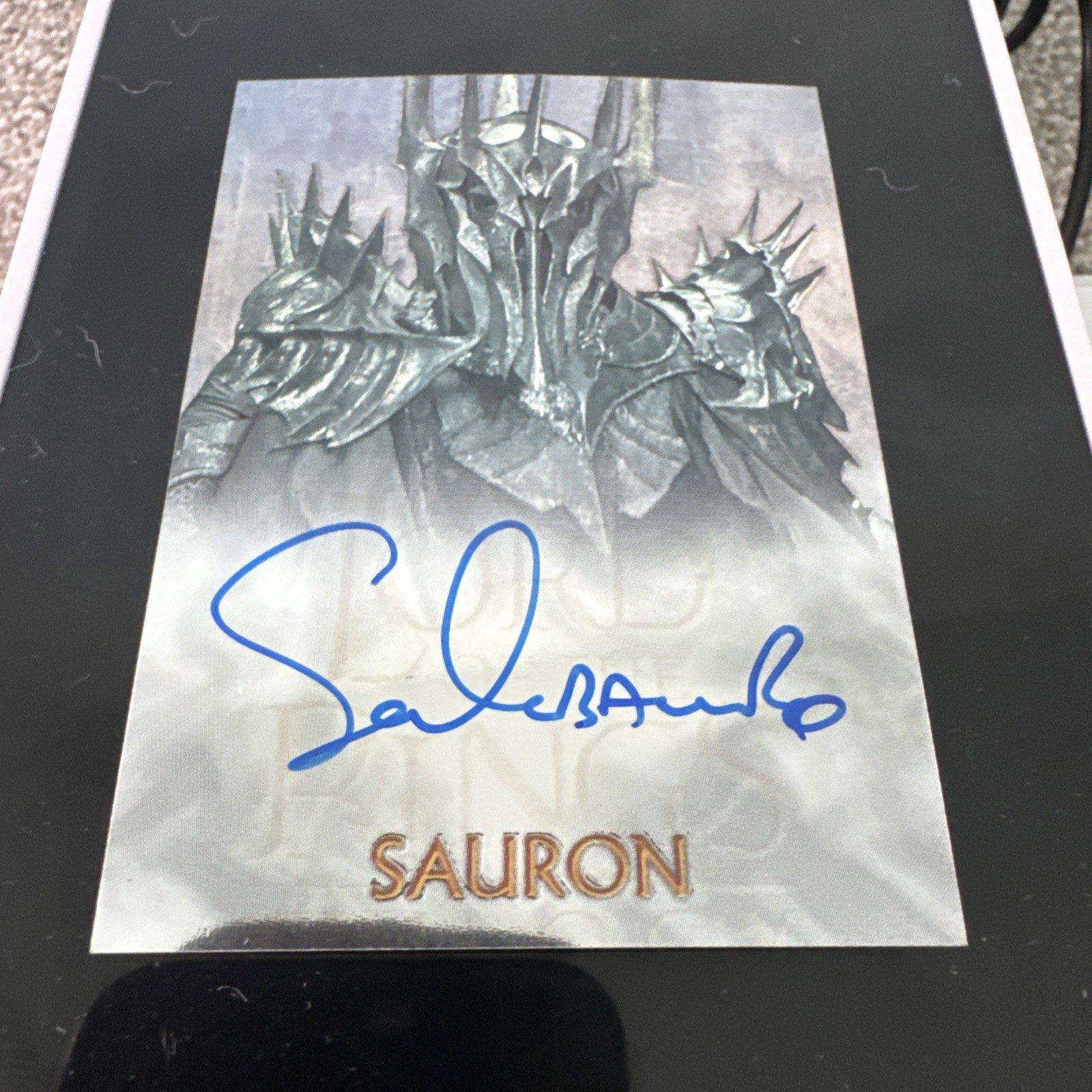 Topps 2004 Chrome the Lord of Rings Trilogy Sala Baker as Sauron Auto Topps 2004 Chrome the Lord of Rings Trilogy Sala Baker as Sauron Auto