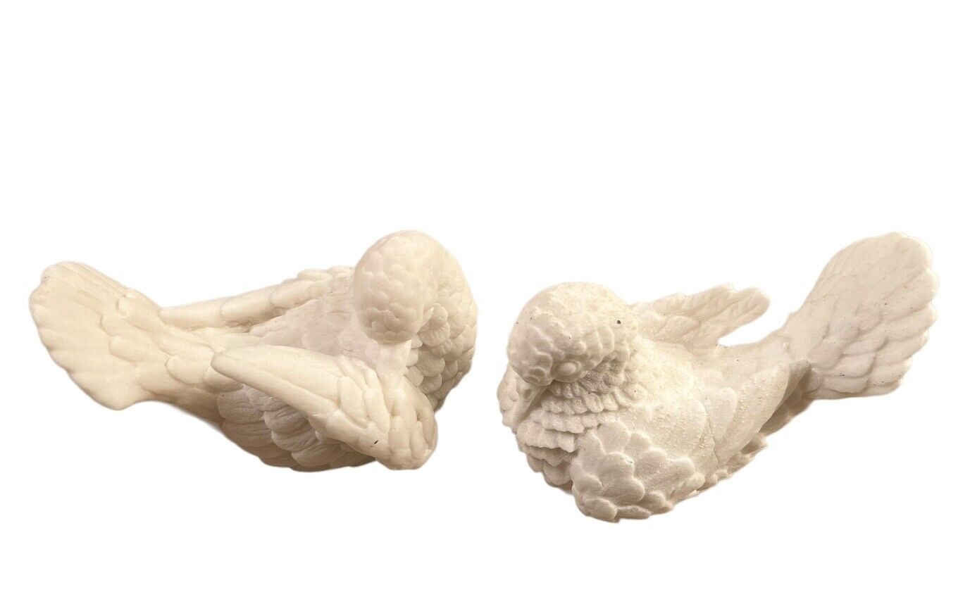 Vintage Pair of Santini Alabaster Doves Classic Sculpture Figures Made in Italy