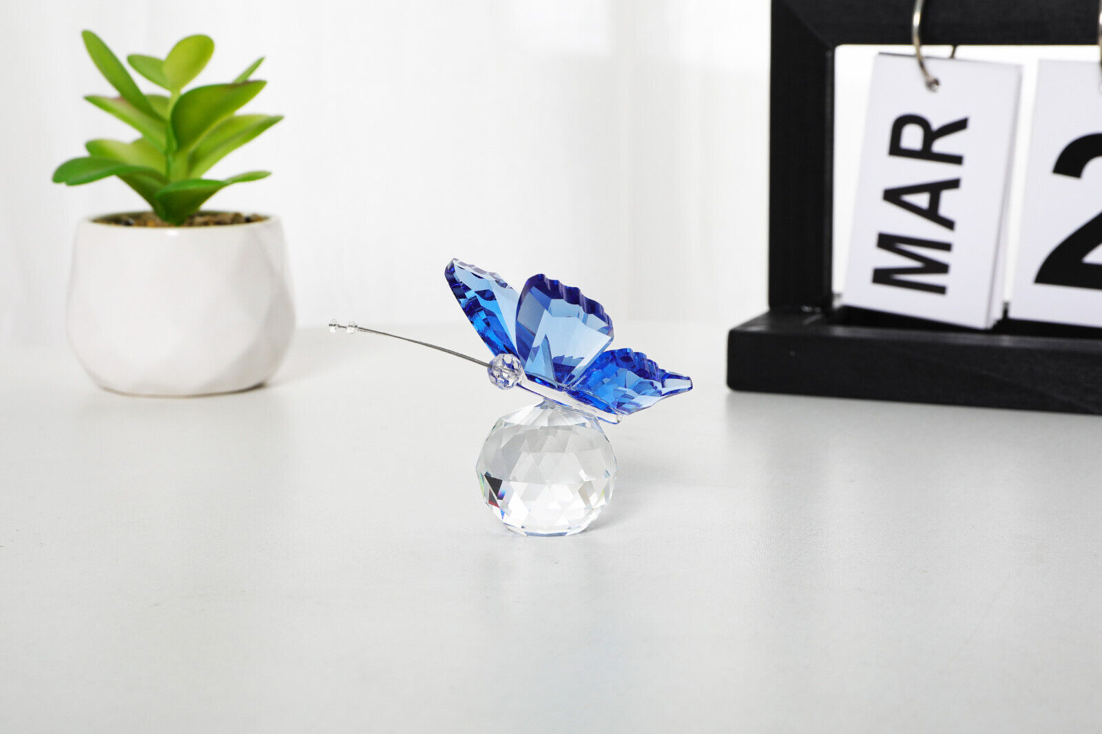 Color Crystal Butterfly Figurine Collectible Glass Butterfly Ornament Free Stand