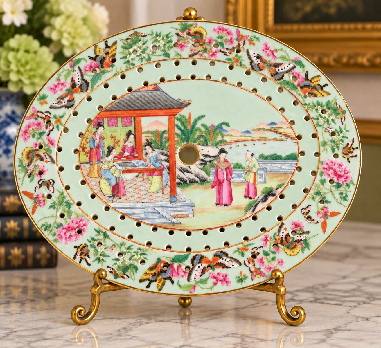 Antique Rose Medallion Platter (Celadon)