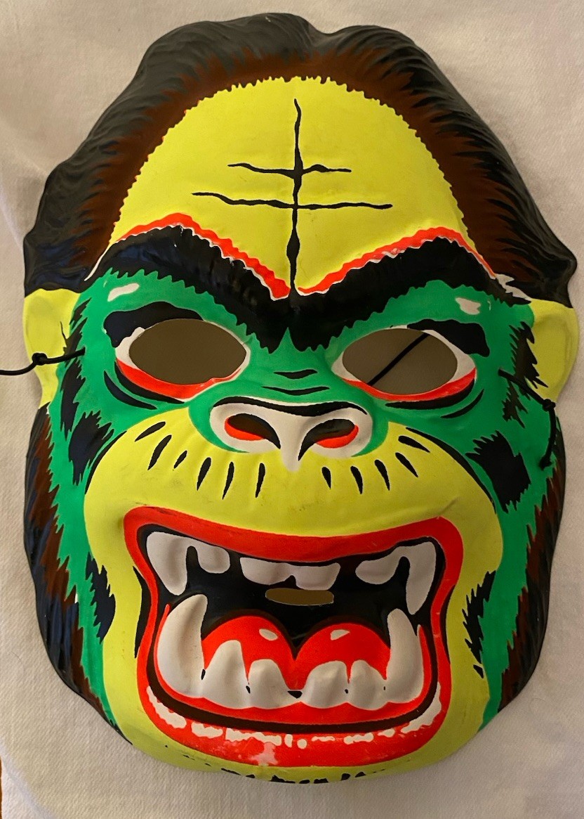 Vintage 1978 C.F. Mfg. Co. Gorilla King Kong Vacuform Halloween Mask. Mint Vintage 1978 C.F. Mfg. Co. Gorilla King Kong Vacuform Halloween Mask. Mint