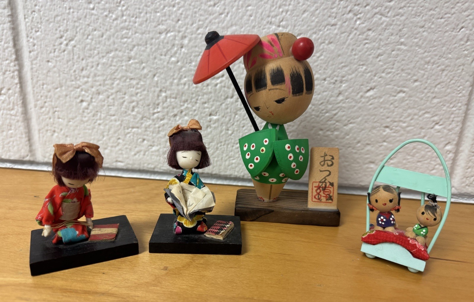 Lot of 4 Wood Vintage Japanese Kokeshi Dolls Figures Mixed Styles Hand Painted Lot of 4 Wood Vintage Japanese Kokeshi Dolls Figures Mixed Styles Hand Painted