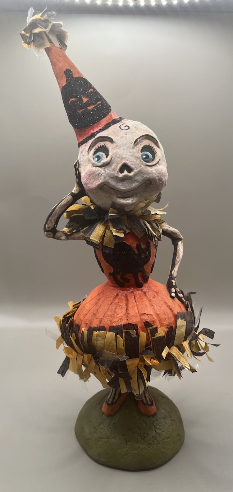 Bethany Lowe Designs Skelita Skellington Halloween Figurine Debra Schoch HH0163 Bethany Lowe Designs Skelita Skellington Halloween Figurine Debra Schoch HH0163