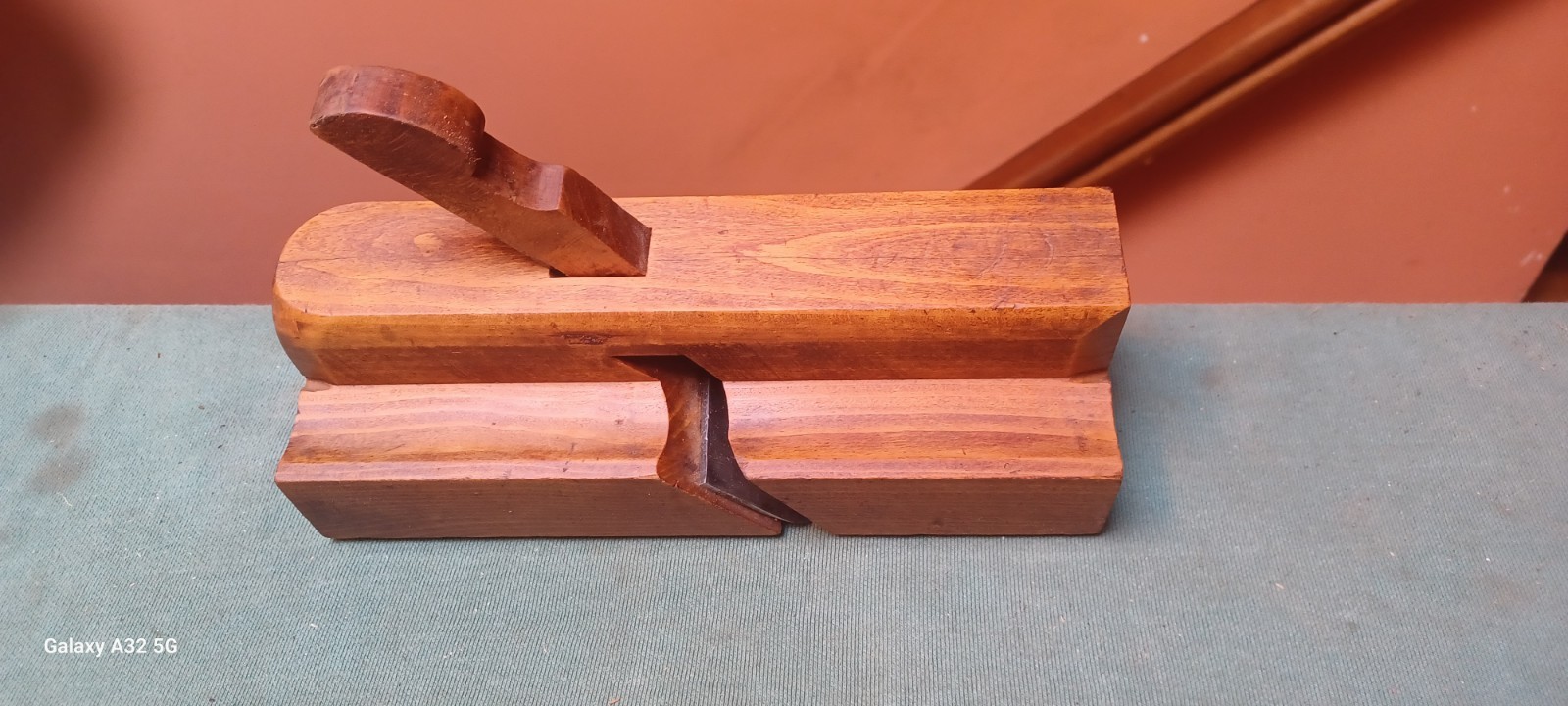 BEAUTIFUL WIDE, ALL ORIG., MOLDING PLANE BY EDWARD CARTER TROY NY- BEDFORD IRON BEAUTIFUL WIDE, ALL ORIG., MOLDING PLANE BY EDWARD CARTER TROY NY- BEDFORD IRON