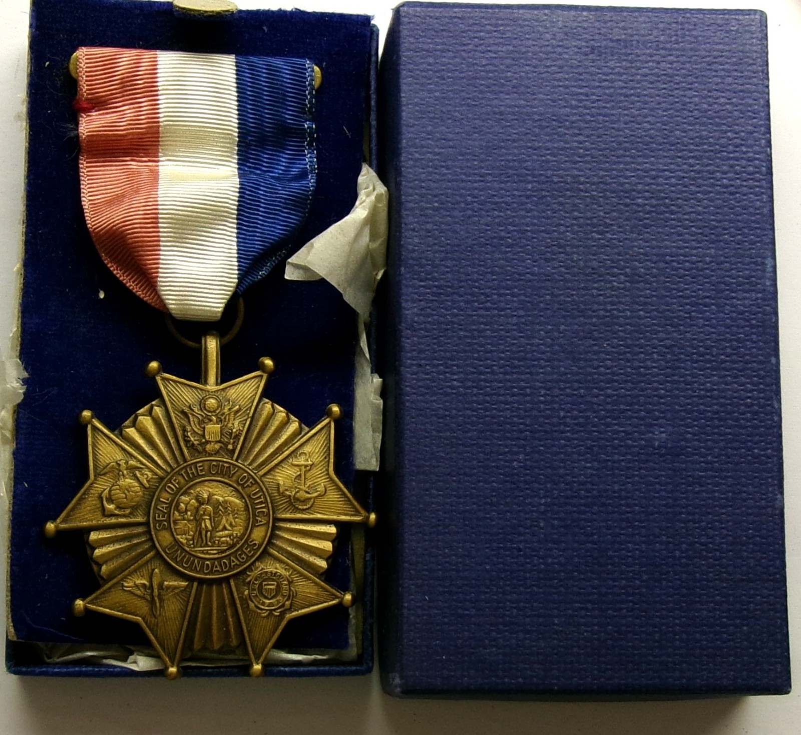 Vintage WWII 1946 Veterans Merit Medal City Of Utica NY in Box