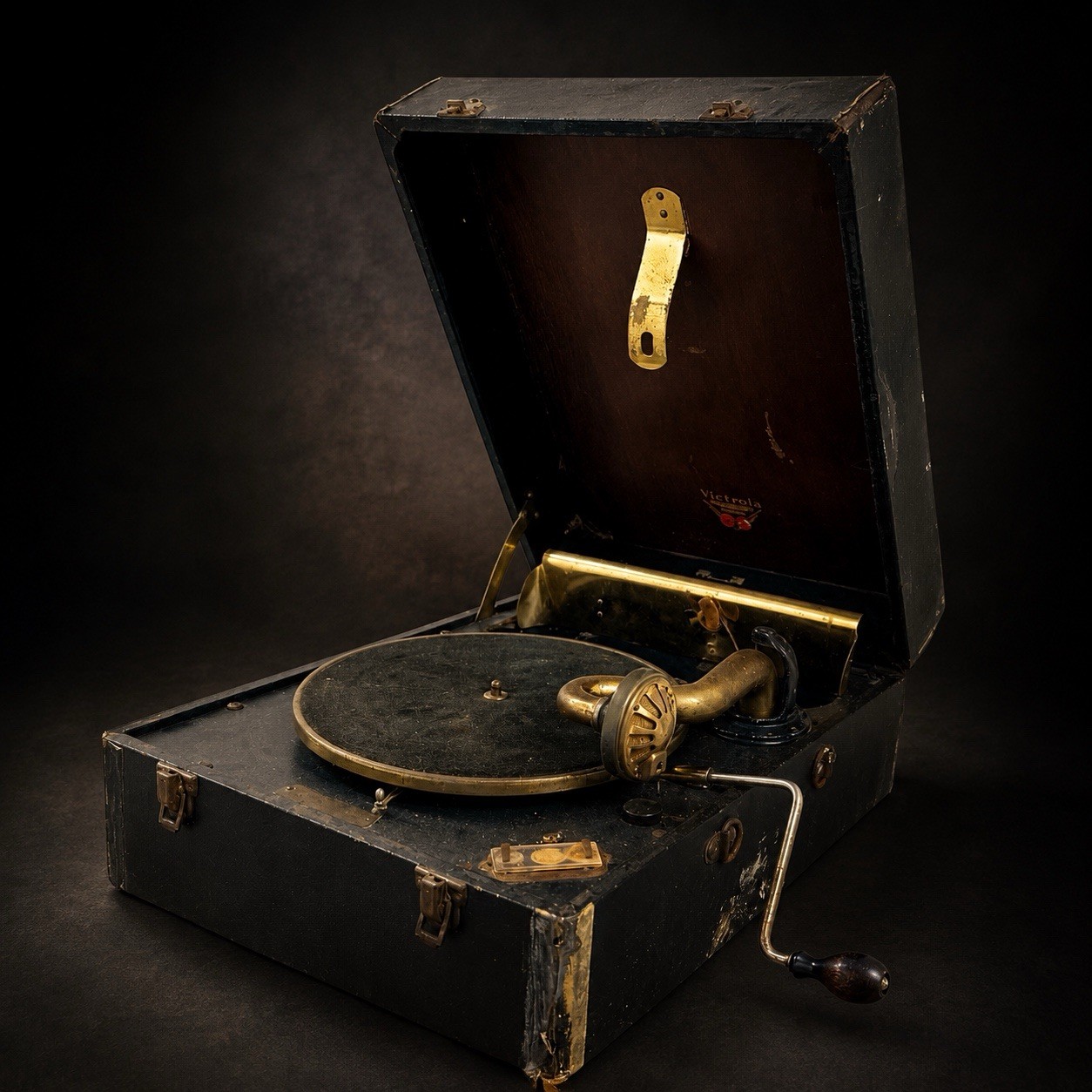 Vintage 1930’s RCA Victor Victrola Portable Suitcase Phonograph 78 RPM Working