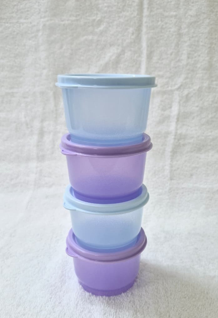 Tupperware Snack/Small Cups Blue and purple set of 4-4oz/140ml~ Lunch on the Go Tupperware Snack/Small Cups Blue and purple set of 4-4oz/140ml~ Lunch on the Go