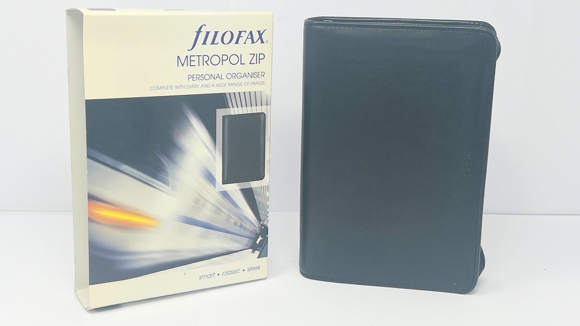 Filofax Metropol Zip Personal Organizer Black New Box Guarantee CL