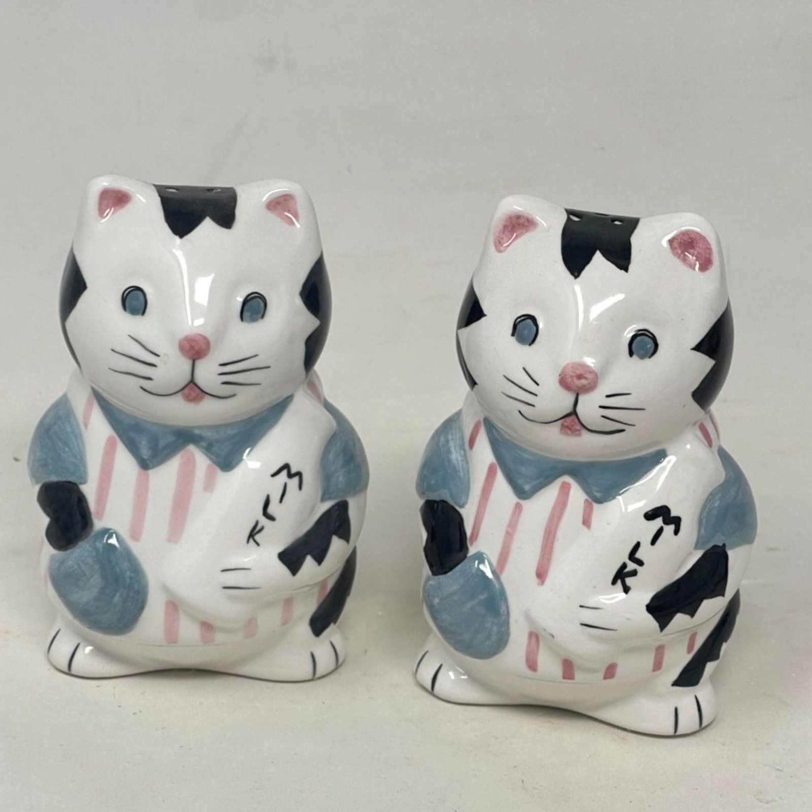 Vintage Cat Salt & Pepper Shakers Happy Cat w/Milk by Asia Master Ceramic Kitty