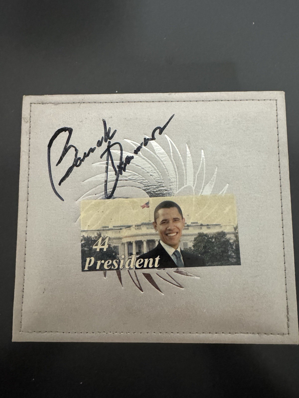 Barack Obama 44th President Conmemorative Box Autographed , Watch And Keychain 