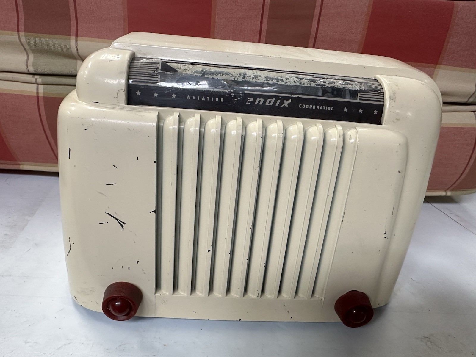 Vintage 1940's Bendix Tube Radio Model 526B For Parts Not Working Vintage 1940's Bendix Tube Radio Model 526B For Parts Not Working