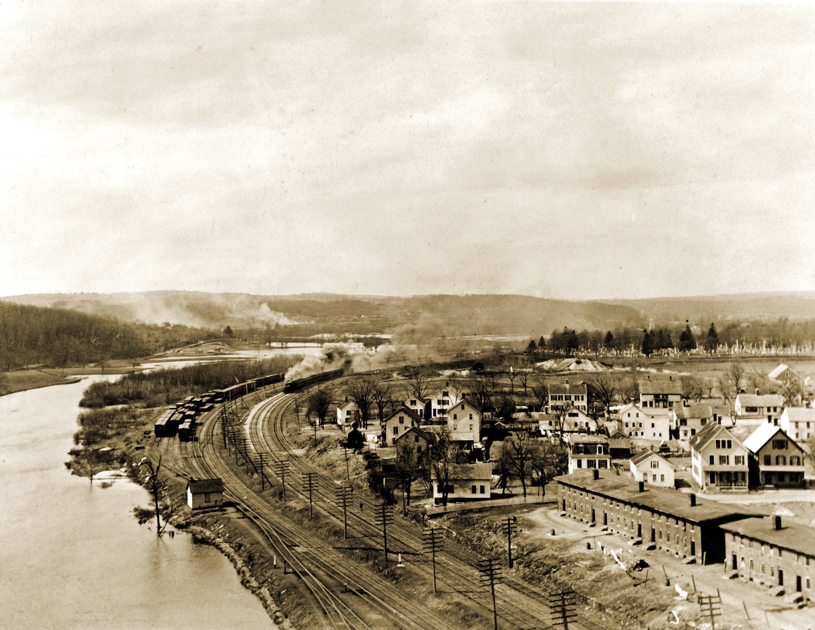 1909 Aerial View of Willimantic, Connecticut Old Photo 8.5\
