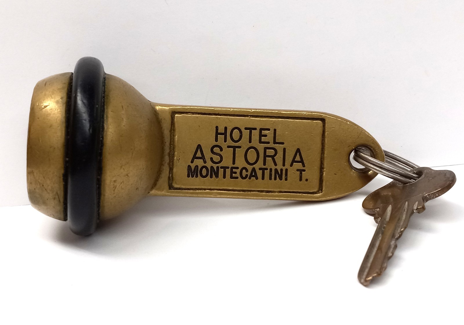 VINTAGE HOTEL ASTORIA KEY FOB MONTECATINI T. ITALY BRASS HOTEL KEY # 86