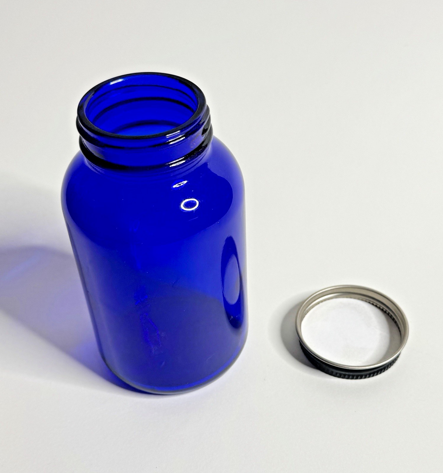 Cobalt Blue Glass Bottle Wide Mouth Round Packer 250 ml/8 oz w/Screw Metal Lid Cobalt Blue Glass Bottle Wide Mouth Round Packer 250 ml/8 oz w/Screw Metal Lid