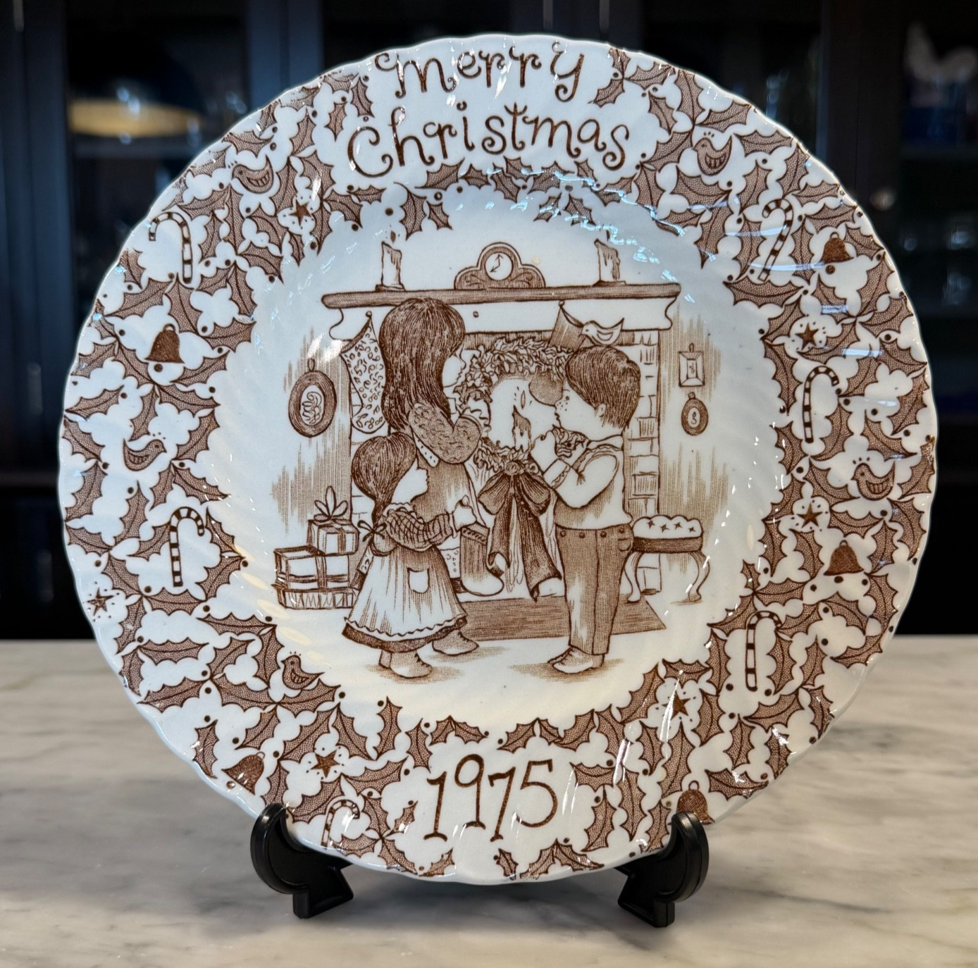 Vtg Royal Crownford Brown 1975 Merry Christmas Plate~ Norma Sherman~ England~EUC Vtg Royal Crownford Brown 1975 Merry Christmas Plate~ Norma Sherman~ England~EUC