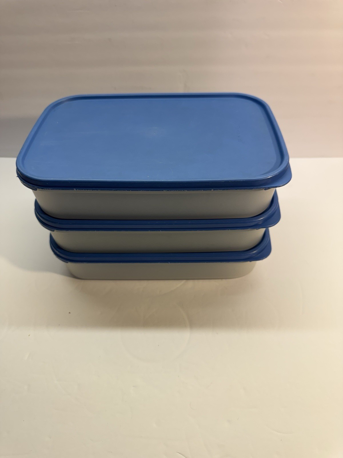 Tupperware Modular Mates 8.5 Cup Storage Container Set of 3 #1608 w/ Blue Lids Tupperware Modular Mates 8.5 Cup Storage Container Set of 3 #1608 w/ Blue Lids