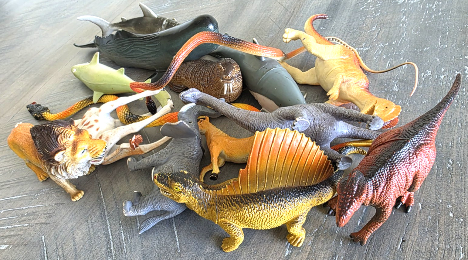 Huge Vintage 1990s-2000s Animal Lot Safari, Dinosaur, Sea Animals Whales, Zoo