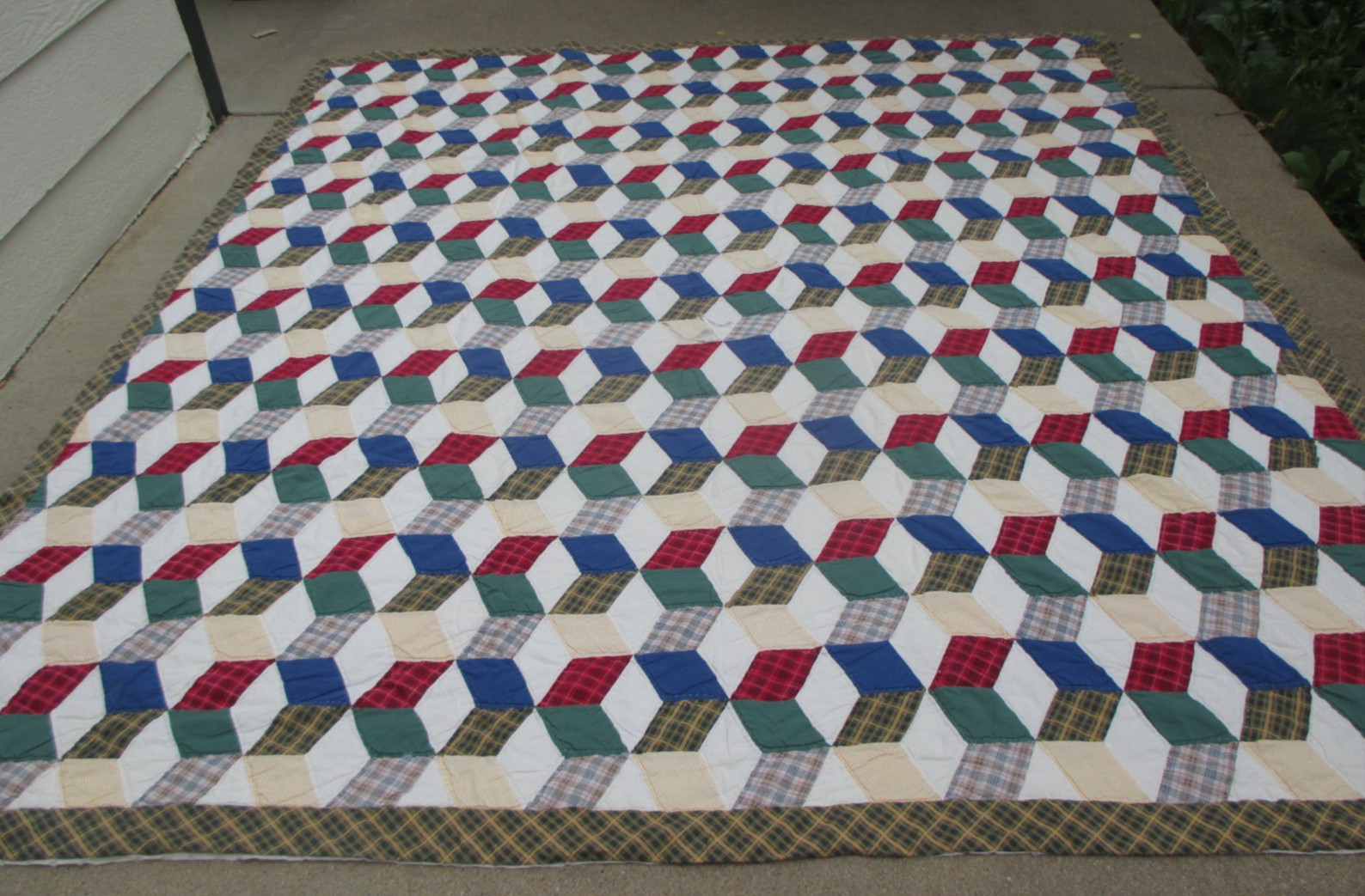 Vintage Quilted Patchwork Tumbling Blocks Diamomd 3D Quilt Hand Sewn 92