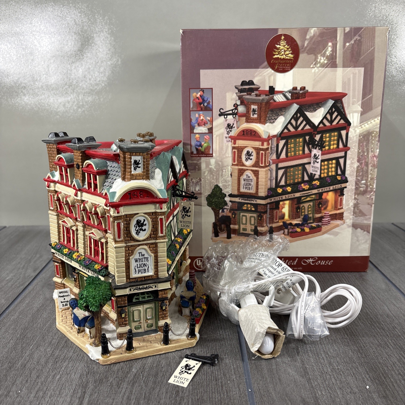 Lemax Enchanted Forest The White Lion Pub - Porcelain Lighted Christmas Village