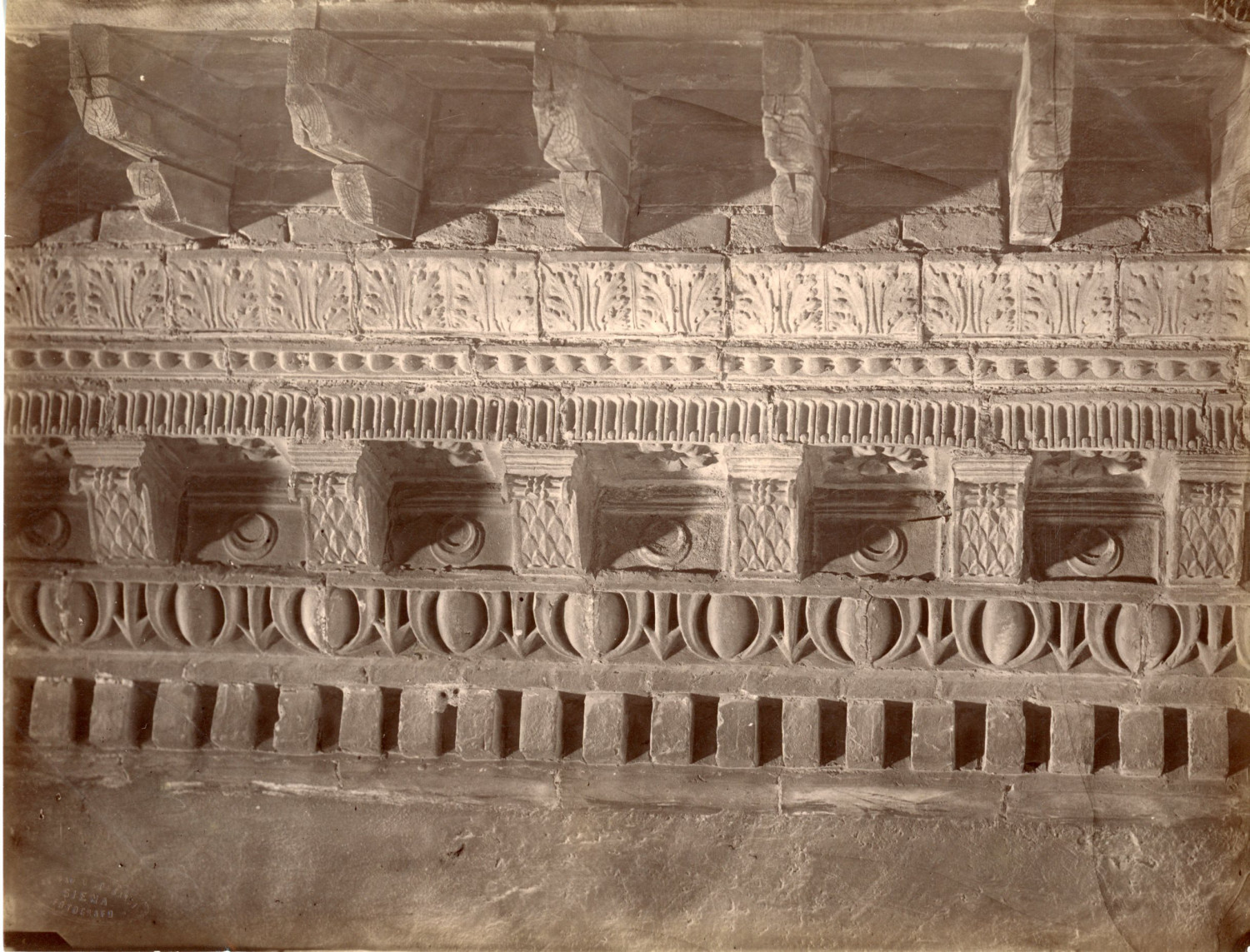 Italie, Siena, Palazzo Celsi Pollini di Baldassarre Peruzzi, Vintage Cornicione 