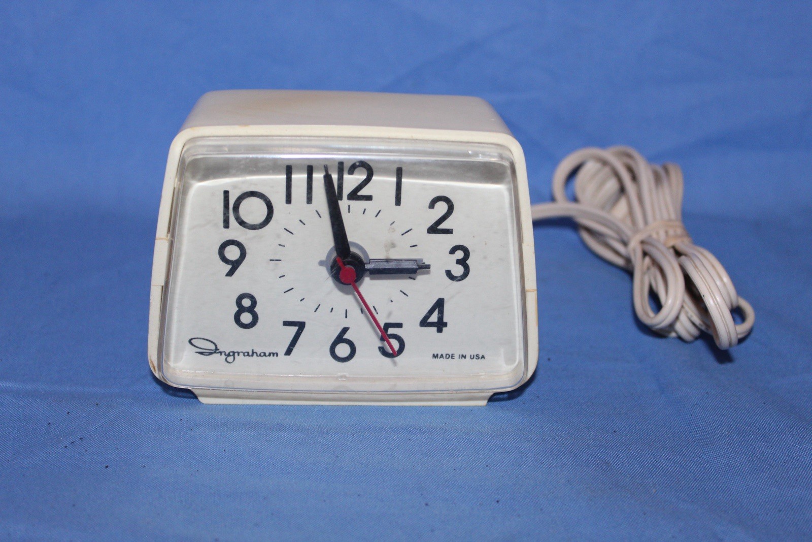 Vintage Ingraham Electric Alarm Clock – Model 49-009 McGraw-Edison Co. Tested